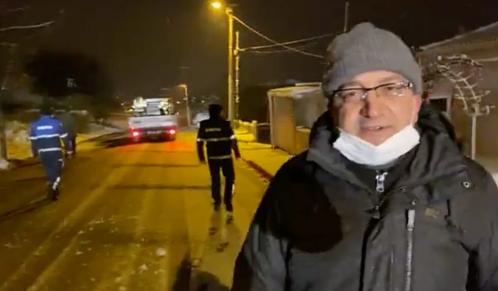 Başkan Öz kar ile mücadelede ekiplerin başındaydı