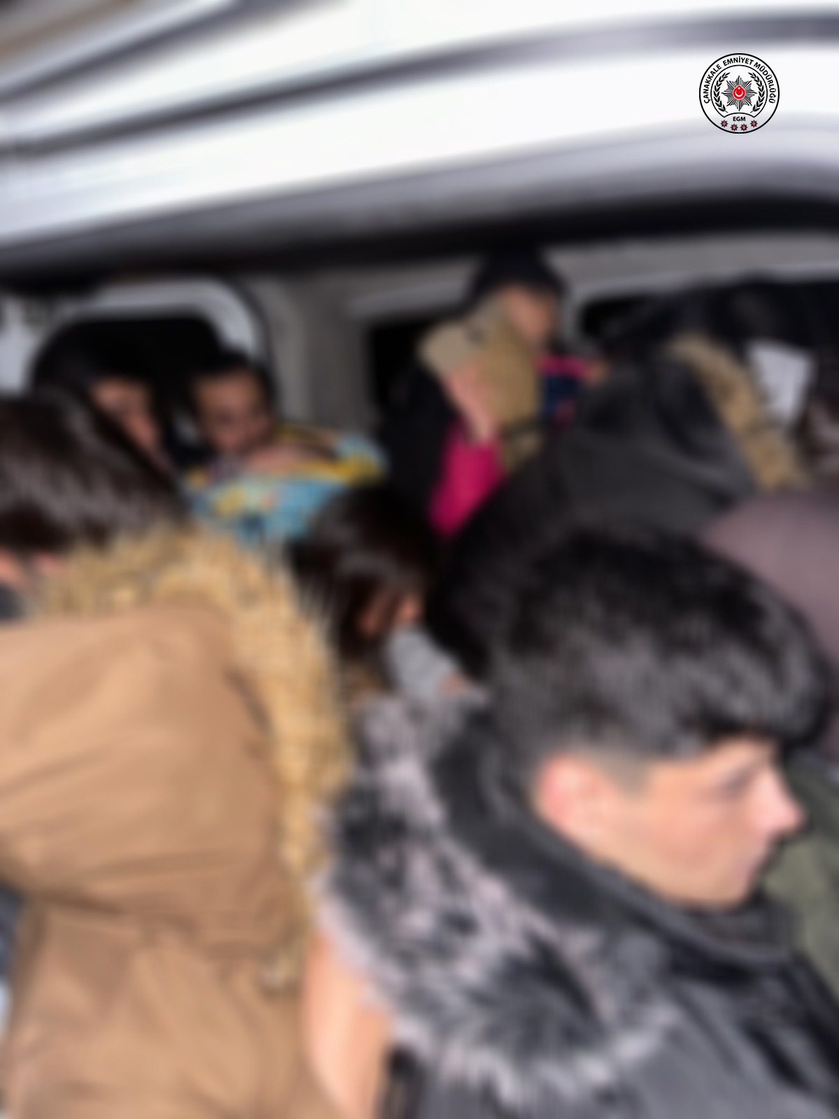 Çanakkale’de Göçmen Kaçakçılığı Operasyonunda Afganistan Vatandaşı 8 Şahıs Yakalandı