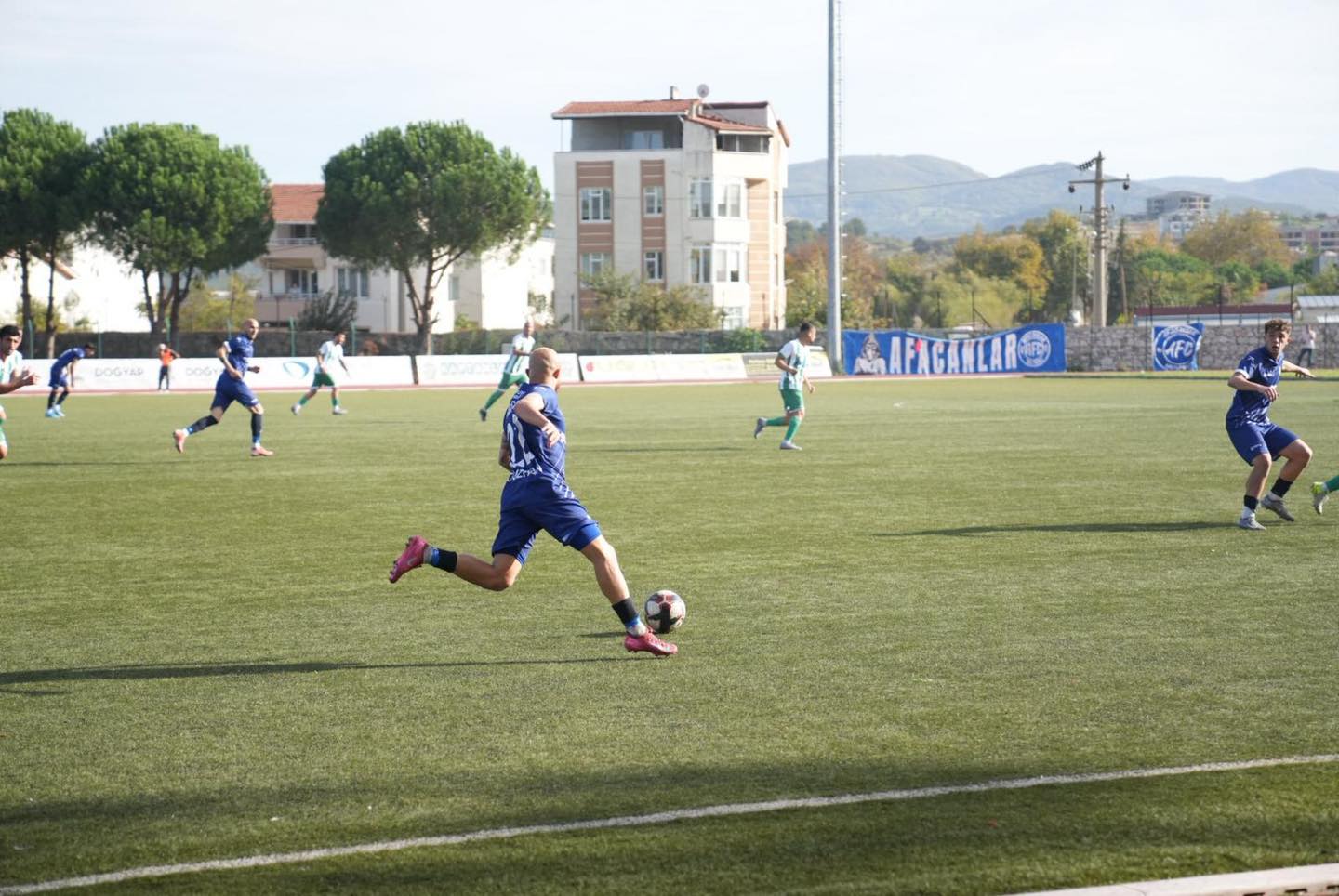 BAL 10. Grup’ta Kimse Yerinde Durmuyor! Bol Gollü Haftada Zirvede Sessiz Darbe