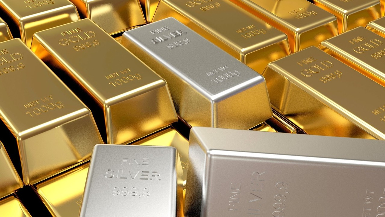 Altın ve Gümüşte “Trump” Rüzgarı: Gram Altın 7 Bin TL Eşiğini Yeniden Aştı!