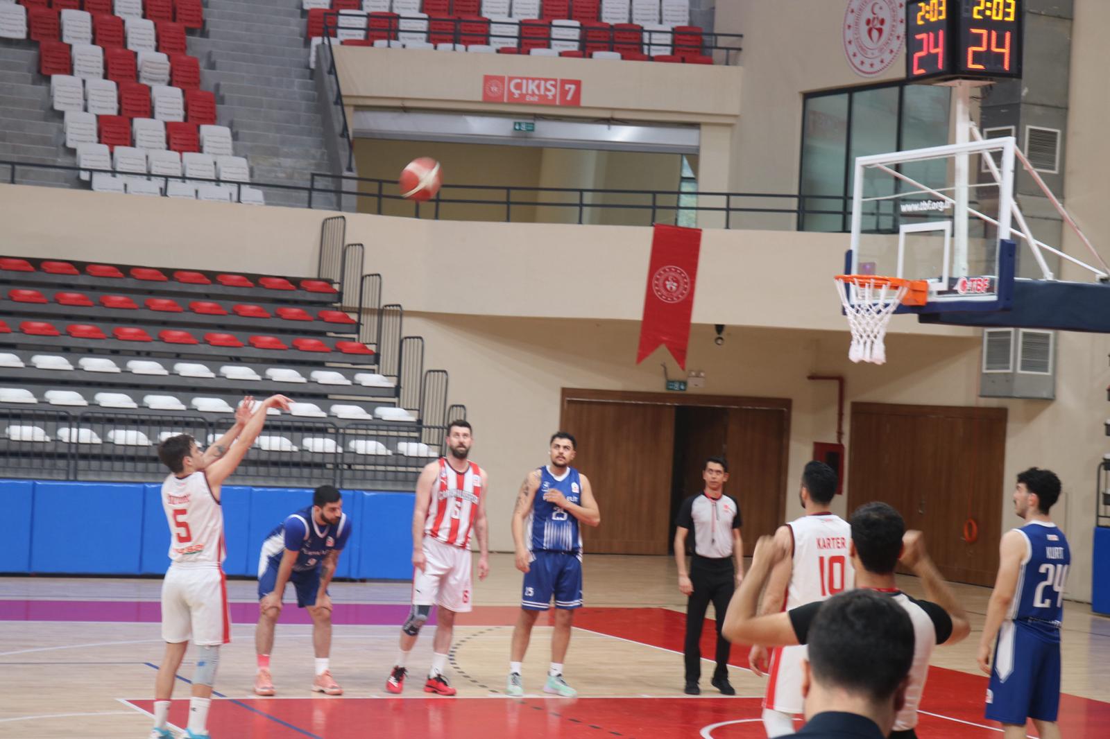 Çanakkale’de Şok Mağlubiyet! 12-0 Öne Geçtiler Ama Sonu Hüsran… Hakem Kararları Mı Maça Damga Vurdu?